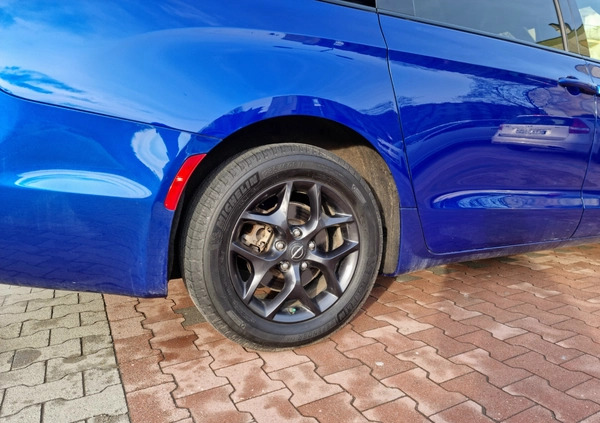 Chrysler Pacifica cena 114900 przebieg: 68000, rok produkcji 2020 z Tarnów małe 211